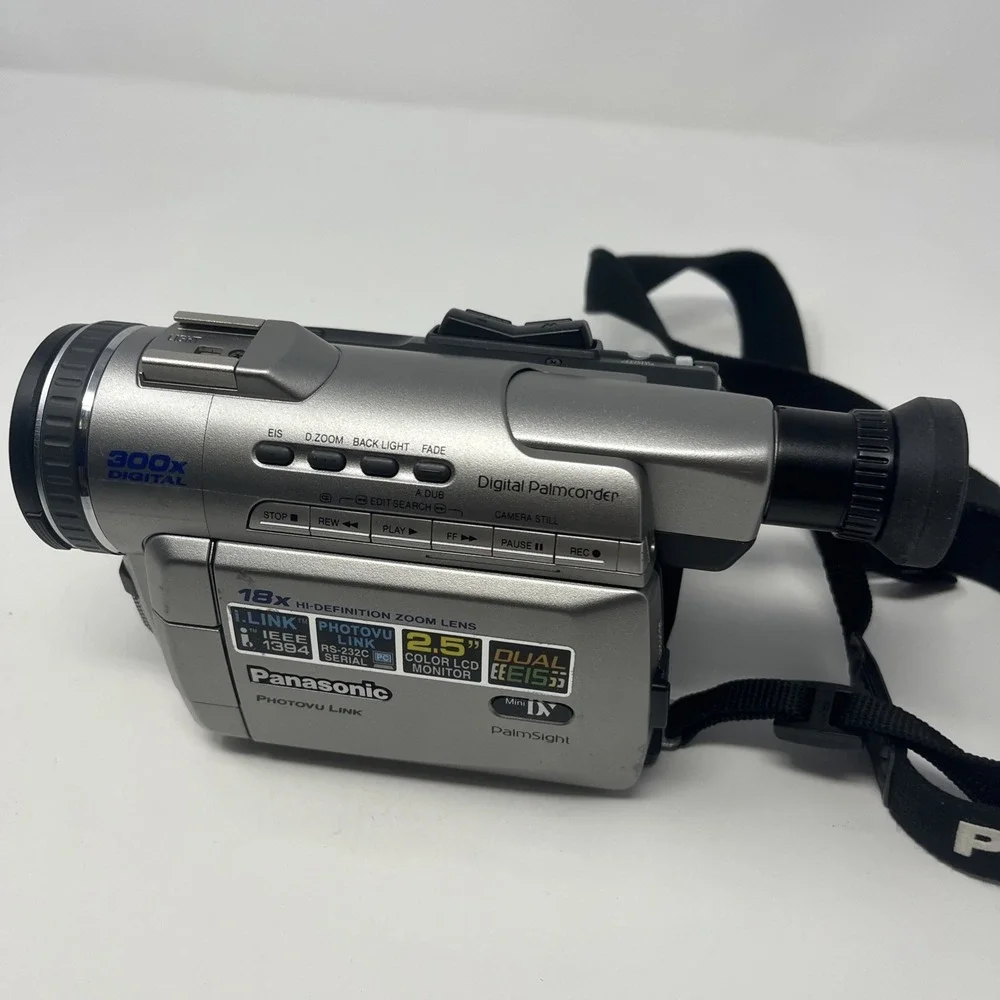 PANASONIC PV-DV100D Digital Palmcorder, UNTESTED, AS IS (No Battery/Charger)‎